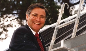 Professor Geoffrey Gallop (2002)