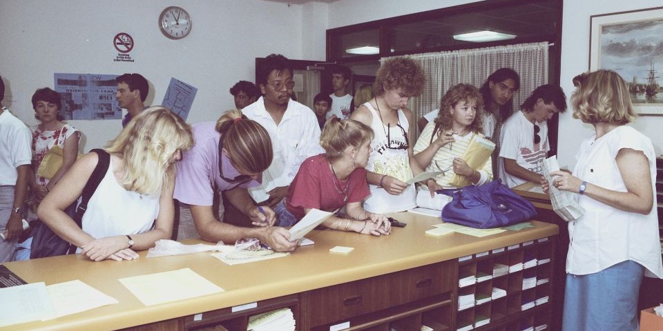 Murdoch University reached 10,000 student enrolments in 1997